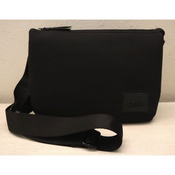 DKNY R41EDW14 Women's Black Tilly Medium Triple Compartment Crossbody Bag - Picture 1 of 16